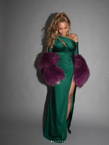 Invitada de color verde esmeralda 💚 1