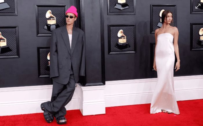 Justin Bieber y su FIRST LOOK en los Grammys 🙊 1