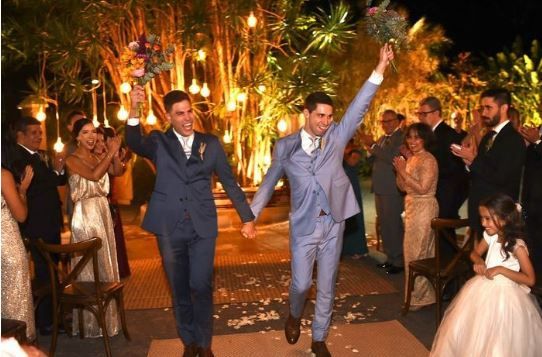 ¿Novios con ramo? 💐 - 1