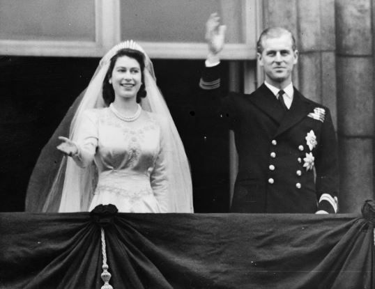 Recordamos la boda de la Reina Isabel ll 👑 4