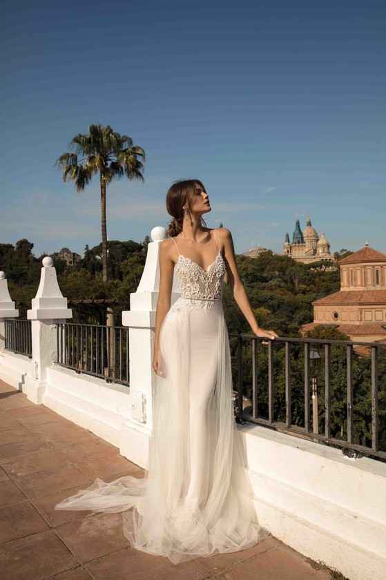 13) Vestido de novias Muse by Berta, colección 2019