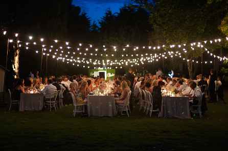 2)  Iluminación para bodas