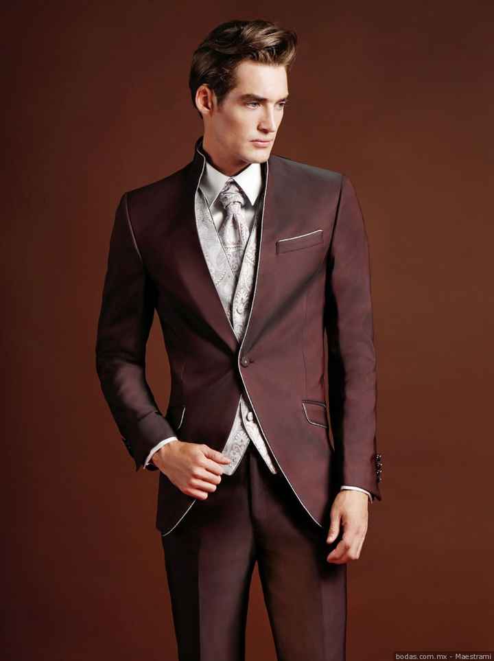 1) Say YES to the Dress – Traje de color