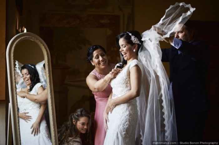 C) Crea tu álbum de fotos de boda, los padres