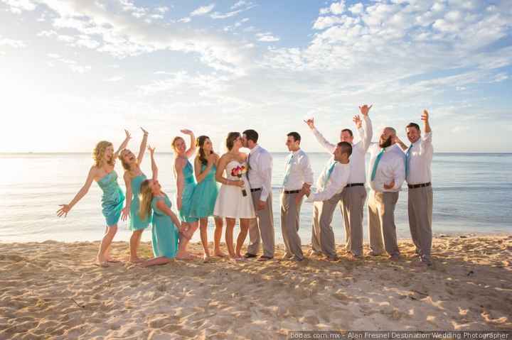 B) Crea tu álbum de fotos de boda, los testigos