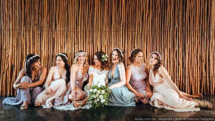 B) Crea tu álbum de fotos de boda, las damas de honor 