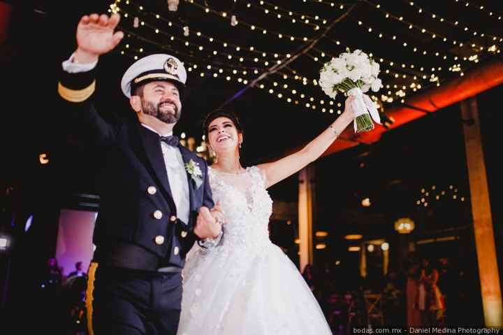 ¡Hola, NOVIA DESTACADA de HONOR!