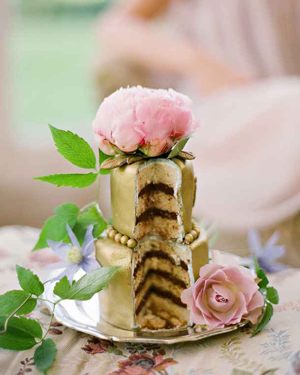 3)7 mini pasteles para la mesa dulce