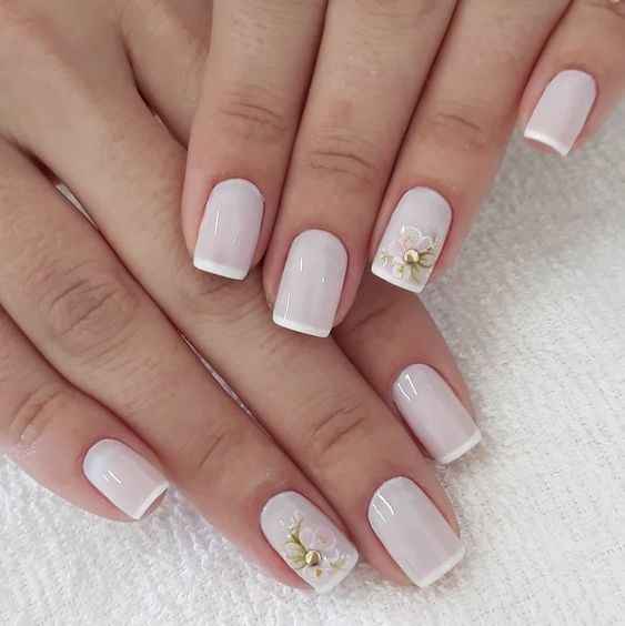 3) Uñas discretas y delicadas para novias
