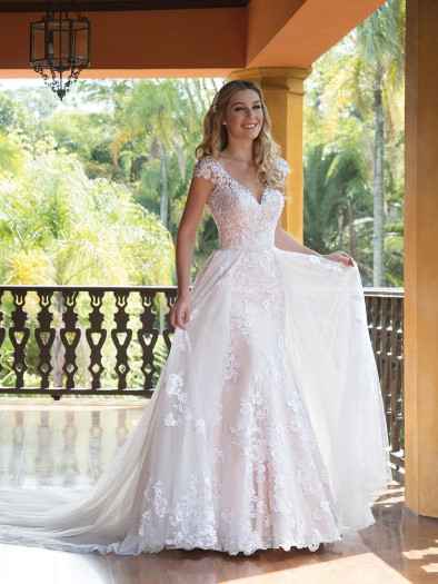 4) Has encontrado el vestido de novia perfecto!