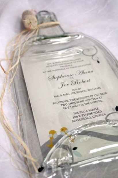 2) Invitaciones de boda en botellas   
