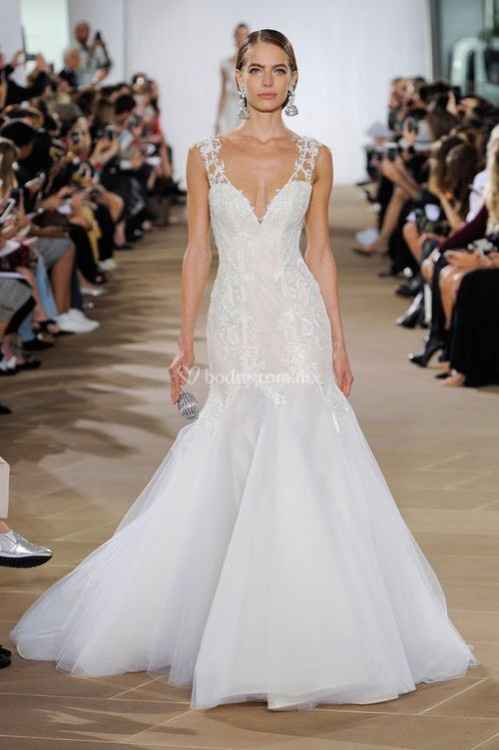 C) ¿Cuál vestido NO va contigo? 