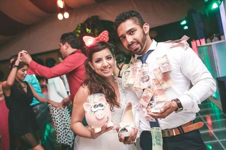 C) Baile del billete 