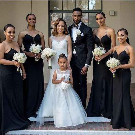 D) damas de negro