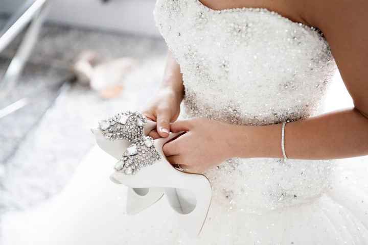3)  foto novia zapato