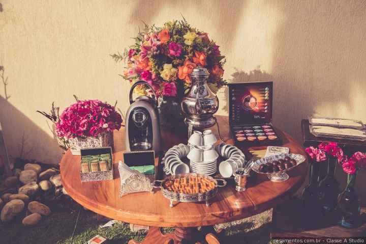 1) mesa de cafe