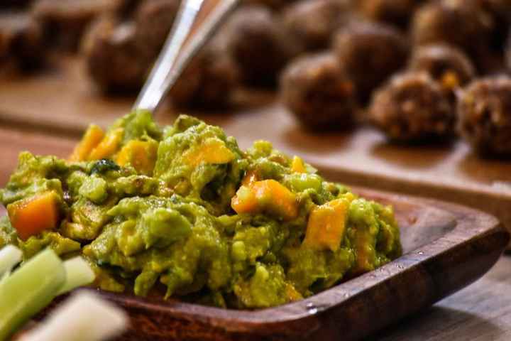 Guacamole tropical