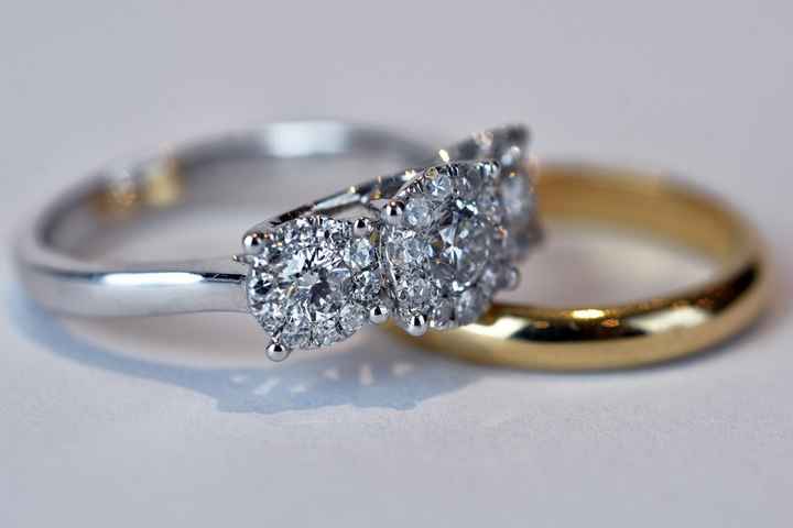 2) anillo argolla