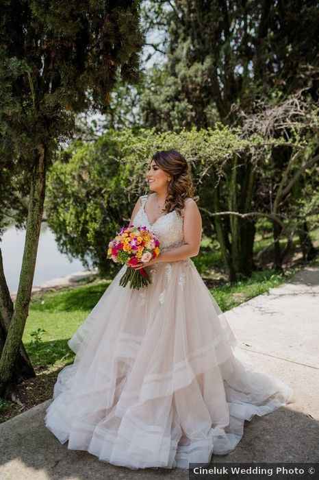 2) Vestido de novia 