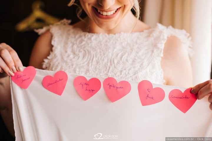 3) Nombre de la amiga soltera barra de vestido de novia