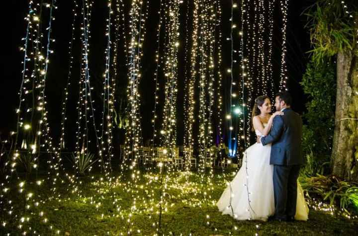 decoracion con luces de navidad para la boda Foto Finca los Agaves
