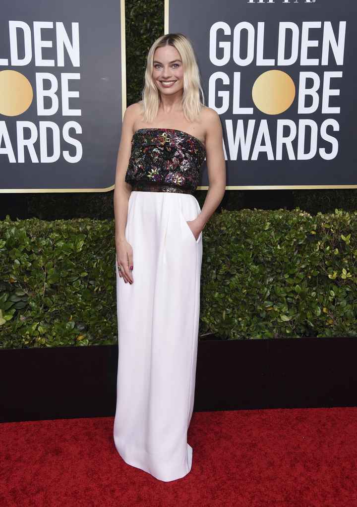 5) Margot Robbie