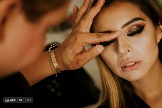 novia hermosa white studios