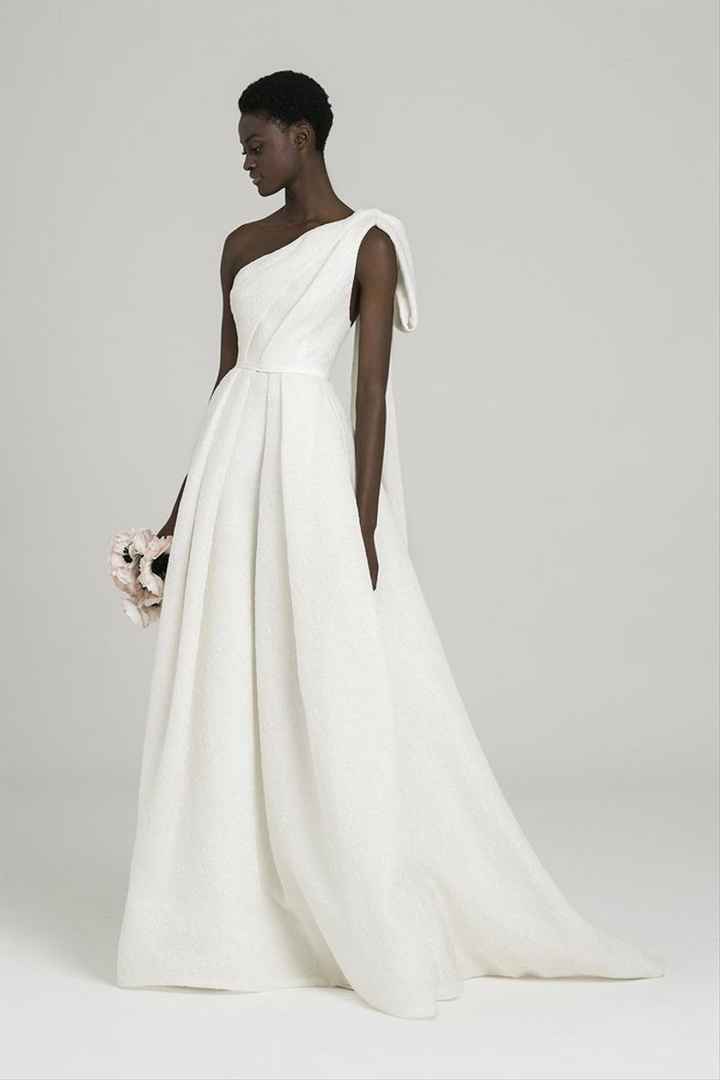 Vestido de novia con escote asimétrico, ¿me ayudas? - 1