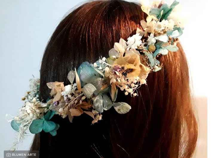 Corona de flores para las invitadas, ¿sí o no? - 2