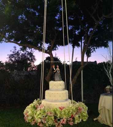 Un pastel colgante en tu boda🍰 - 3