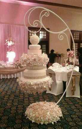 Un pastel colgante en tu boda🍰 - 4