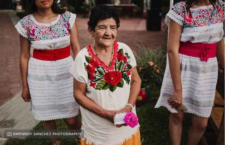 El grado de ternura de esta abuelita en la boda es… - 1