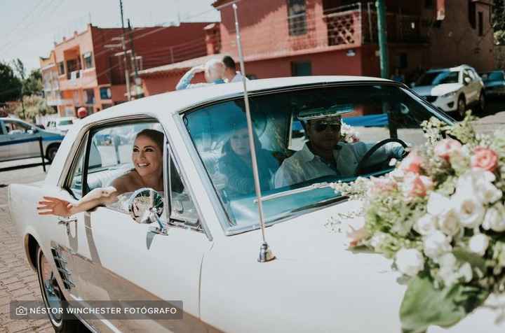 ¿Quién te acompañará en el coche camino a la boda? - 1
