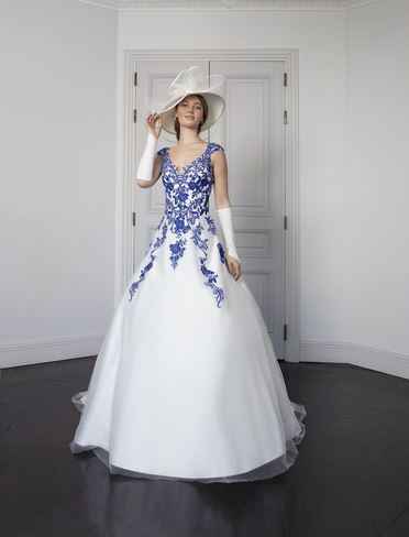 6 vestidos de novia con detalles em AZUL 💙 - 2
