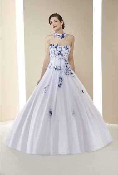 6 vestidos de novia con detalles em AZUL 💙 - 4
