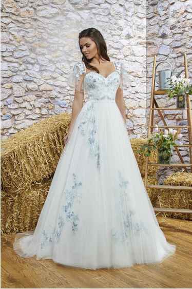 6 vestidos de novia con detalles em AZUL 💙 - 6