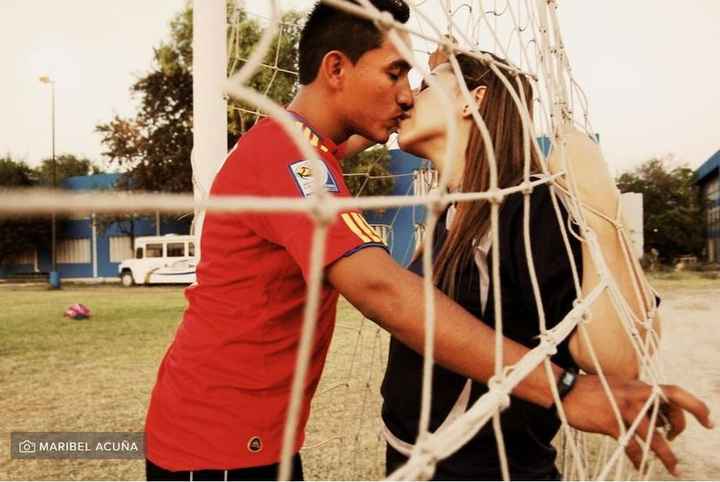 Si mi pareja usara en la boda la playera de su equipo favorito, sería... - 1