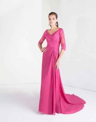 4 vestidos en fucsia para las invitadas - 3