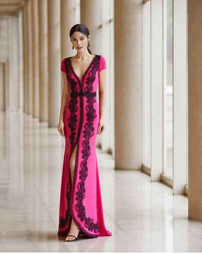 4 vestidos en fucsia para las invitadas - 4