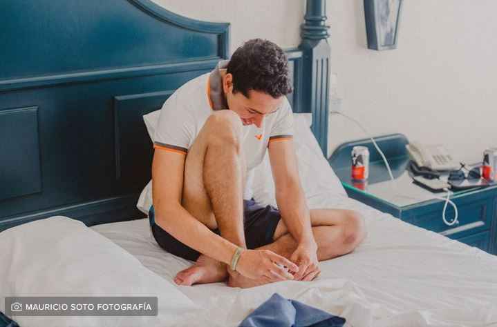 Novio, ¿Manicura y pedicura? - 1
