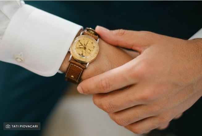 Esencial o lujo: reloj de compromiso - 1