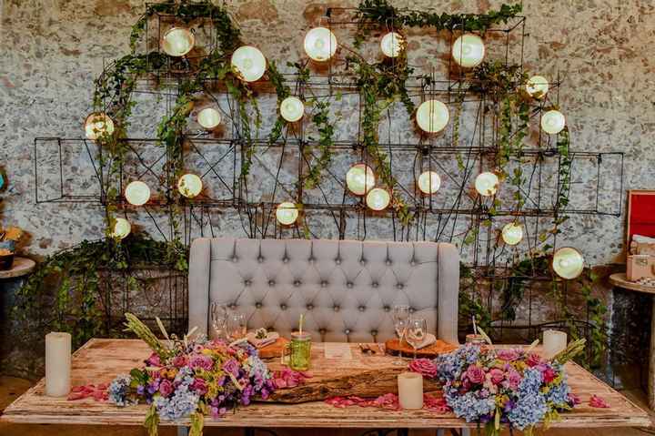 4 inspiraciones para decorar el “fondo” de la mesa de novios - 1