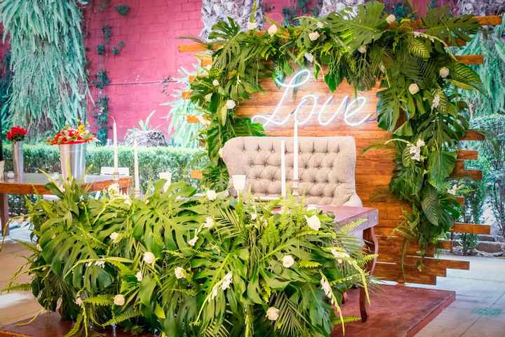 4 inspiraciones para decorar el “fondo” de la mesa de novios - 4