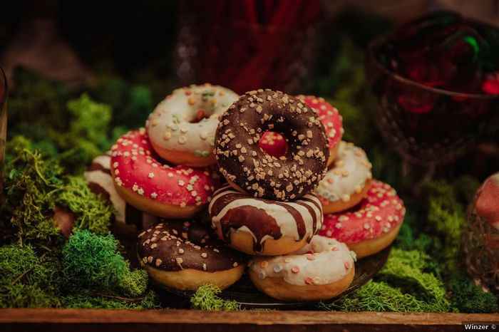 Tenemos las donas abajo para la boda… ¿cuál te comerías? - 1