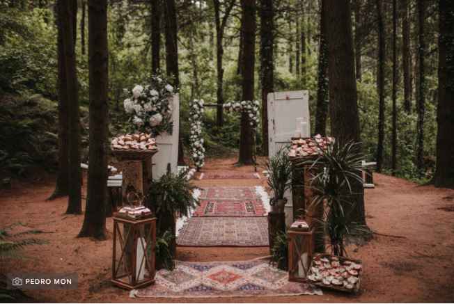 Decorar la ceremonia en un bosque - 2