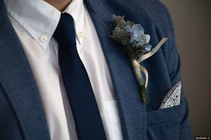 Boutonniere: ¿claro u oscuro? - 1