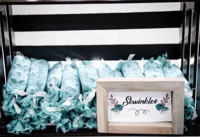 Mobiliario para la mesa de dulces - 6