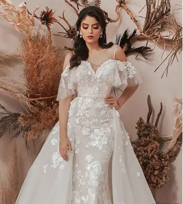 Vestidos románticos con hombros descubiertos #tendencias2022 - 2