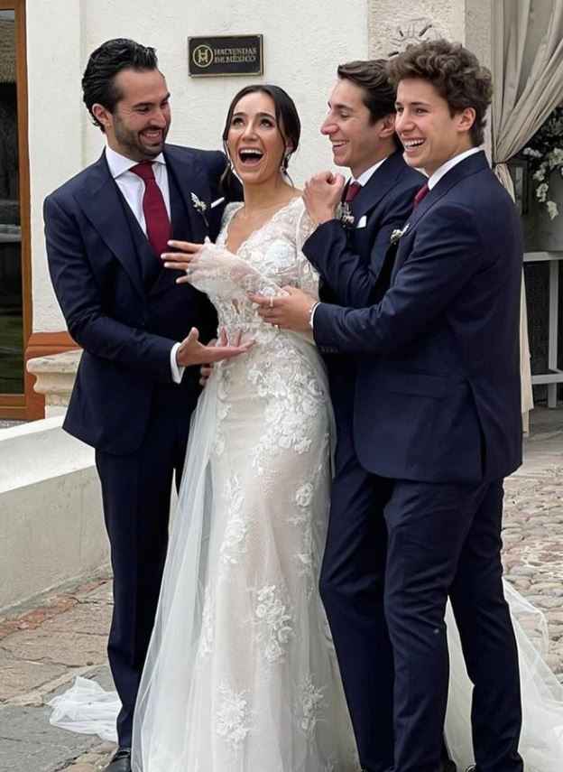 El "Sí quiero" de la hermana de Juanpa Zurita 💍 - 3