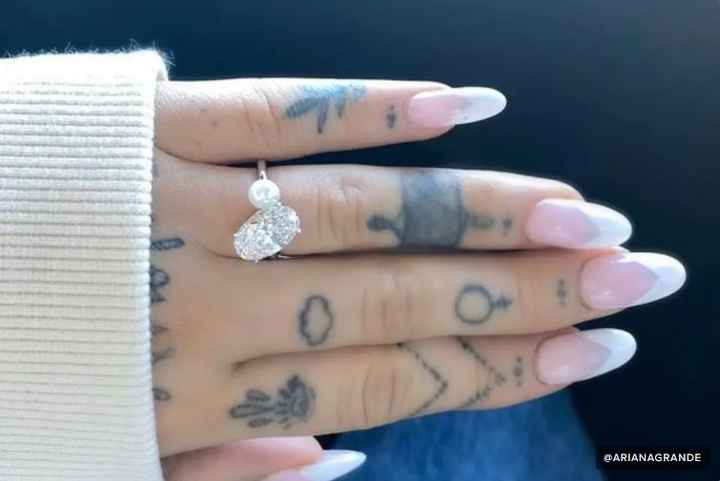 Foto enseñando el anillo, ¿FAN😍 O HATER 👎? - 1